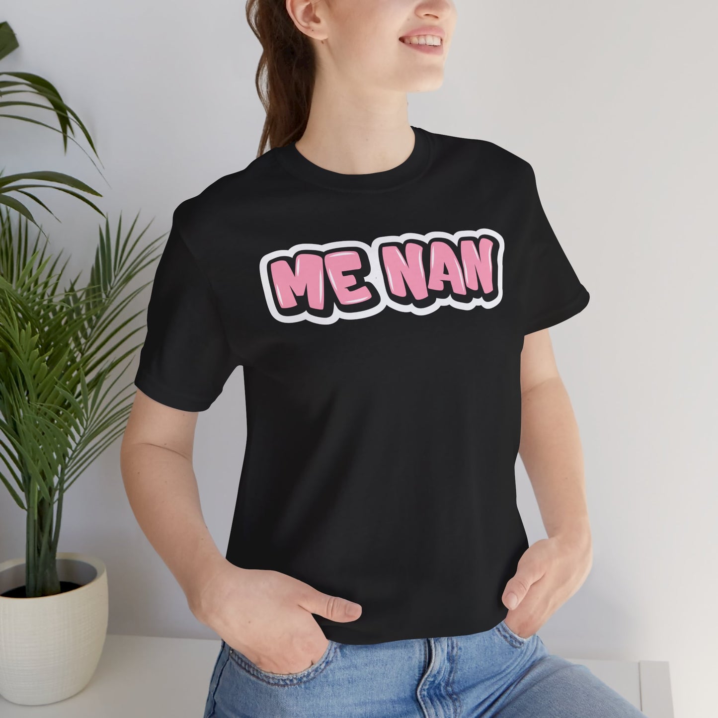 Graffiti "Me Nan" T-Shirt